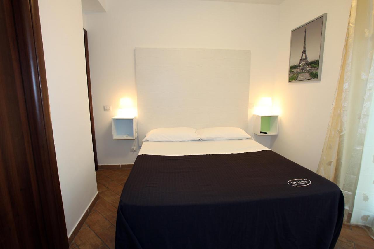 Orchidea Rooms & Suites Чивітанова-Марке Екстер'єр фото